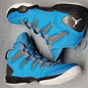 Air Jordan Sports Shoes For Men Size 9.5